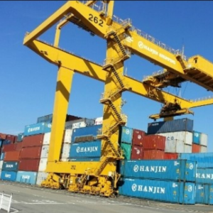 RMGC (Rail-Mounted Grantry Crane)